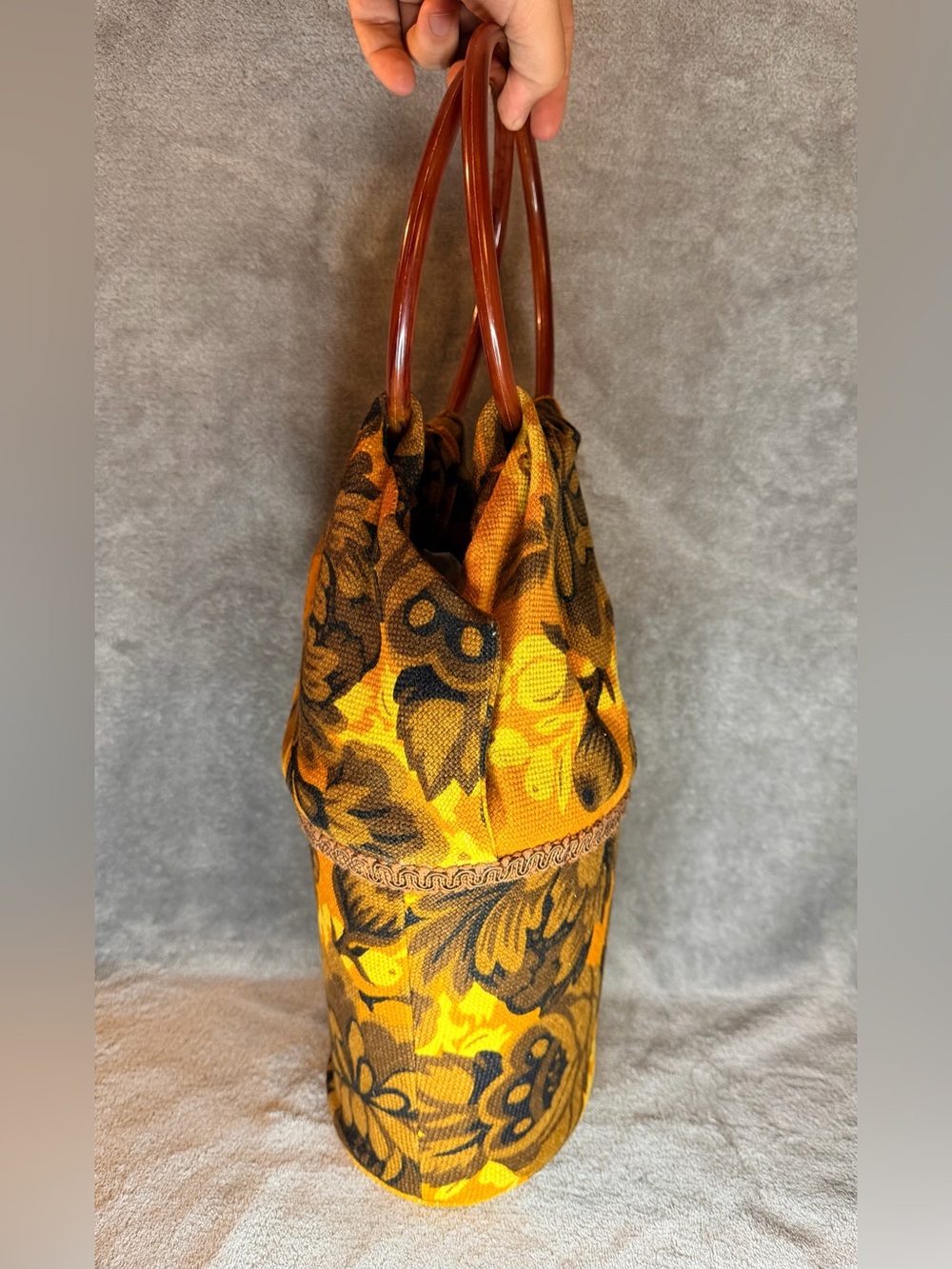 60s Homemade Floral Bucket Bag with Lucite Handles - Picture 6 of 10